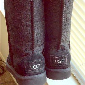 Black ugg boots